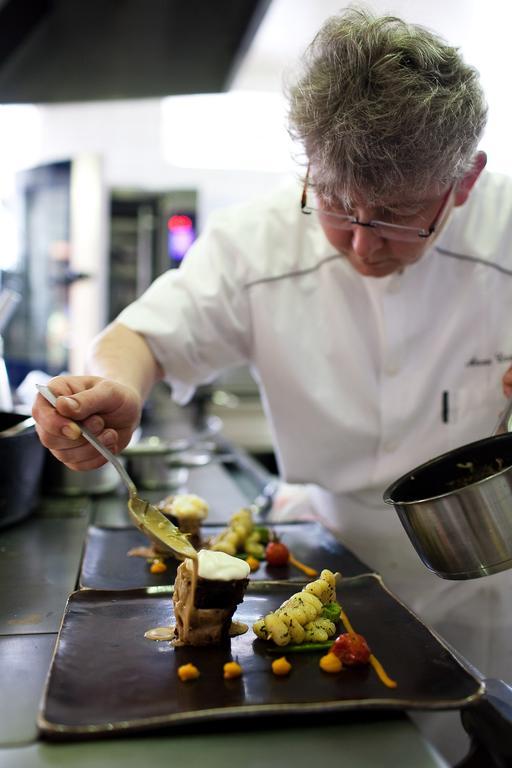 Hotel Restaurant De L'Agneau Pfaffenhoffen Zewnętrze zdjęcie